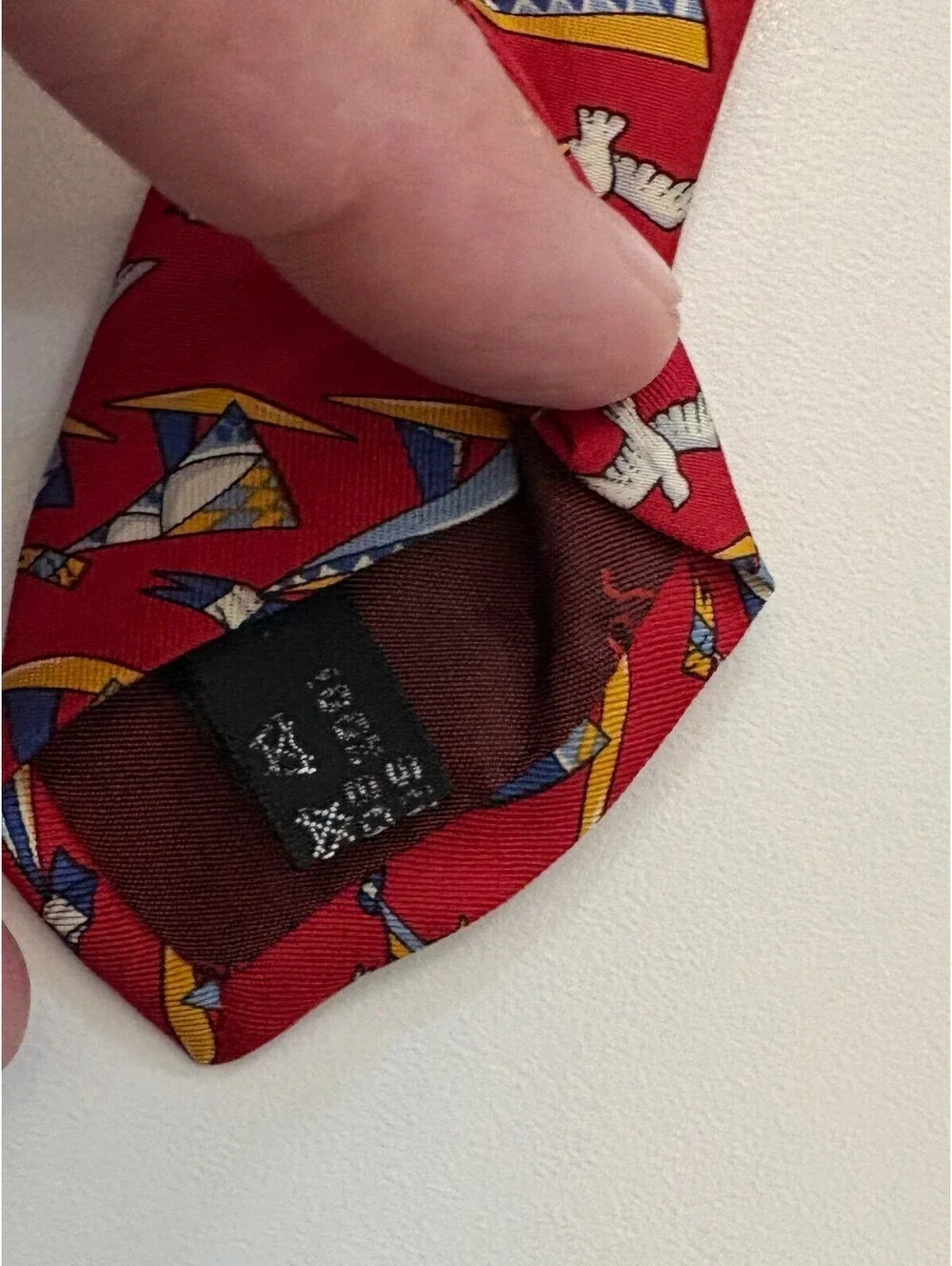 Salvatore Ferragamo Red Sailboat 100% Silk Tie 60